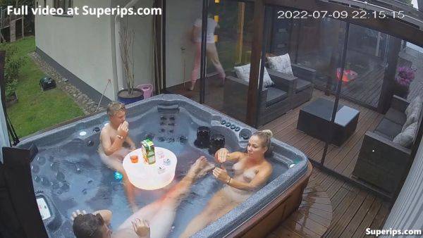 Ipcam German Nudist Family Enjoys The Jacuzzi - hclips.com - Germany on nochargetube.com