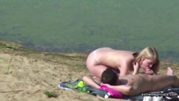 My Stepdaughter Caught With Her Bf On The Beach - voyeurhit.com on nochargetube.com