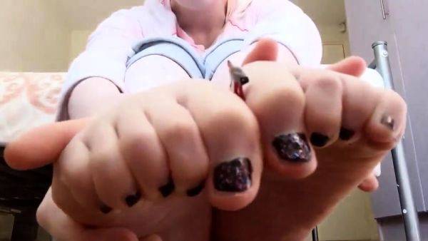 Work Colleage Giantess Revenge (@Little Tippy Toes ) - drtuber.com on nochargetube.com