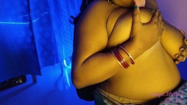 Hot Sensuous Bhabhi Girl Fulfills Her Sex Desire By Opening Her Clothes, Pressing Her Boobs And Drying Her Boobs - desi-porntube.com - India on nochargetube.com