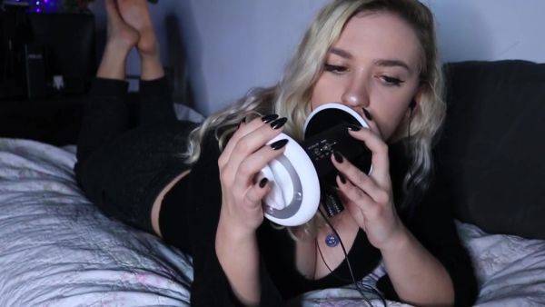 Rose Asmr Patreon Ear Licking, Feet, And Tongue Flut - hclips.com on nochargetube.com