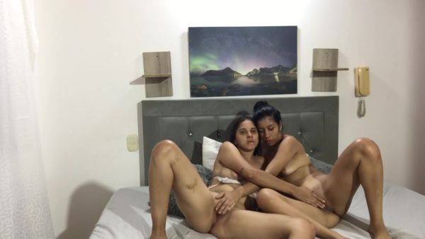 Lesbian Couple Has Passionate And Romantic Sex - hclips.com on nochargetube.com