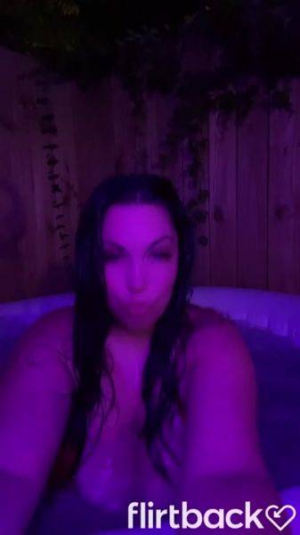 Brunnette flashing her boobs at the hot tub - hotmovs.com on nochargetube.com