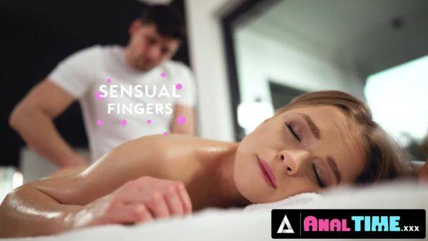 Hottie blonde sex massage - anysex.com - Russia on nochargetube.com