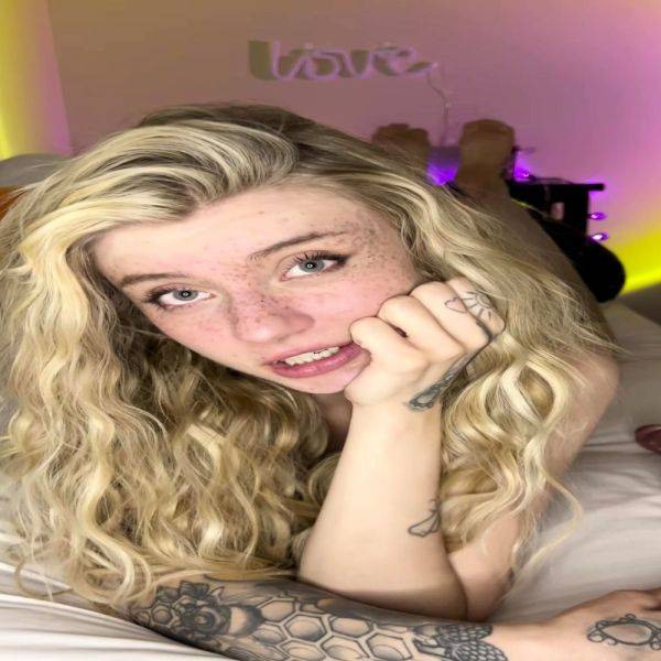 Euro Blonde Solo Masturbation - drtuber.com on nochargetube.com