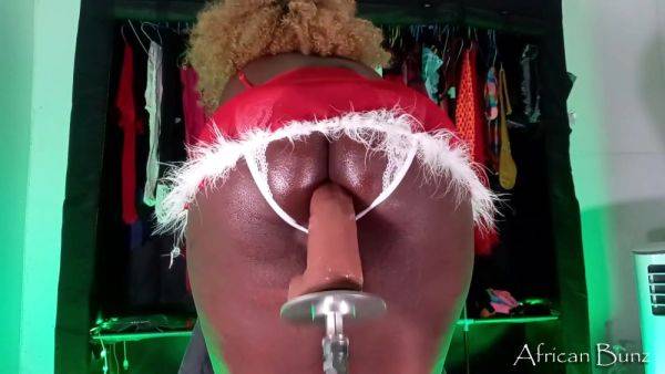 Ebony College Dropout Finds Job Riding And Twerking On Huge Dongs Online This Christmas - upornia.com on nochargetube.com