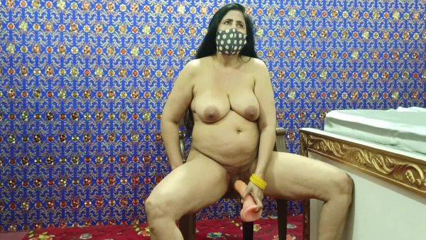 Beautiful Pakistani Sexy Aunty Sex With Large Dildo - hclips.com - Pakistan on nochargetube.com