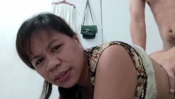 Sexy Filipina Maid Loves To Get Fucked Hard On Her Room By His Boss - hclips.com on nochargetube.com