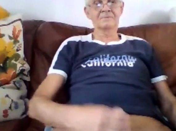 Sexy grandpa - drtuber.com on nochargetube.com