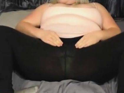 Big woman teases in leggings - drtuber.com on nochargetube.com