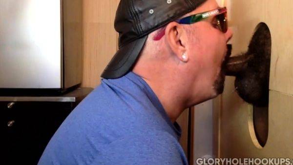 Gray DILF barebacked after gloryhole bj - drtuber.com on nochargetube.com