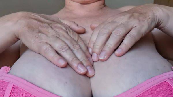 Huge Boobs In On Your Face Pov By Mariaold Milf - hclips.com on nochargetube.com