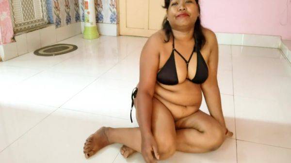 Indian Housewife Sexy Show 30 - hclips.com - India on nochargetube.com