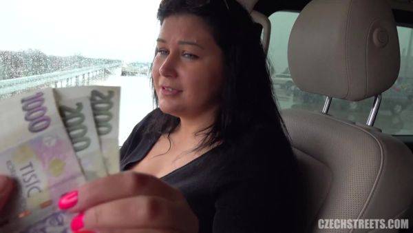 Married slut gives her holes to a stranger right in his car! Public Anal - anysex.com on nochargetube.com