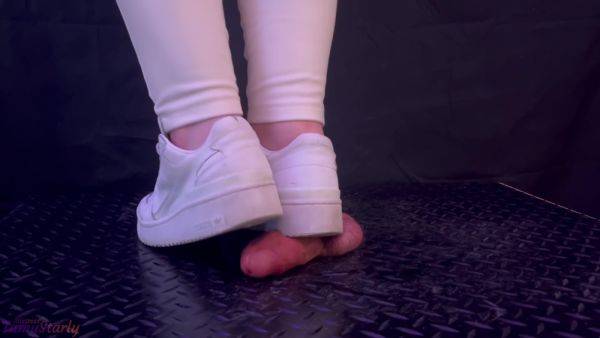 3 Povs Sneakers Cbt Cock Crush And Trample - hclips.com on nochargetube.com