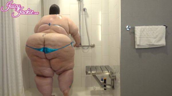 Ssbbw Shower With Juicy Jackie - upornia.com on nochargetube.com