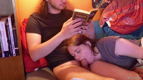 My boyfriend loves to read a book while I keep his cock in my mouth. - anysex.com on nochargetube.com