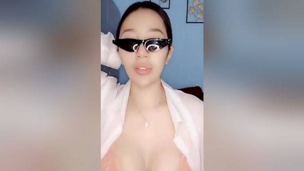 Asian Milf In Kamu Mau Ga Digoyang Kaya Gini Sampe Crot Di Dalem Memek Aku - desi-porntube.com - India on nochargetube.com