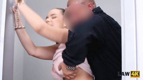 Sofia Lee, a chubby teen thief, sucks cock while being arrested by the police - sexu.com on nochargetube.com