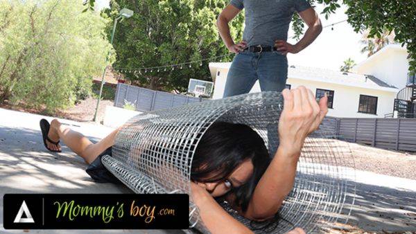 MOMMY'S BOY - Stacked MILF Gets Hard Fucked By Her Pervert Hung Gardener While Stuck In A Fence - txxx.com on nochargetube.com