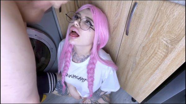 Fucked Step Sister While She Was Stuck In The Washing Machine - hclips.com on nochargetube.com