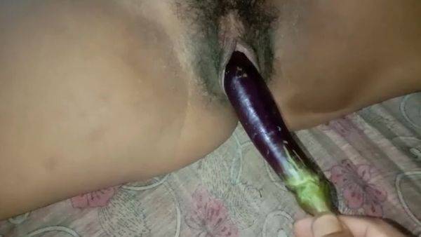 Eighteen Years School Girl Fuck With Brinjal - hclips.com - India on nochargetube.com