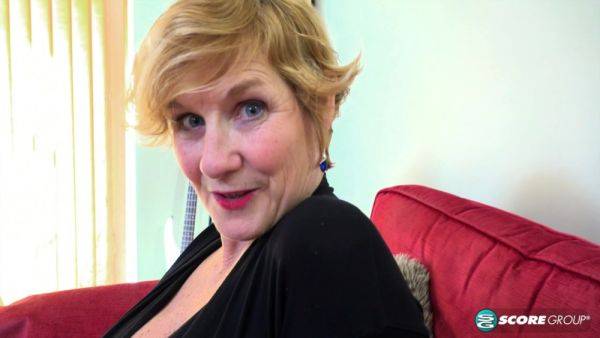 Molly Maracas returns to fuck her step-son - hotmovs.com on nochargetube.com