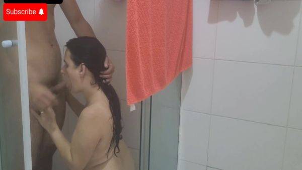 Stepfather Is Caught In The Handjob Watching Stepdaughter In The Bath! - hclips.com - Brazil on nochargetube.com