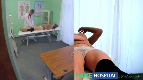 Mona Lee, the gorgeous Czech babe, takes a deepthroat and a creampie from fakehospital doctor - sexu.com - Czech Republic on nochargetube.com