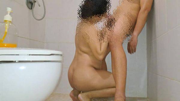 Pinay Sex In The Bathroom Yummy Blowjob - upornia.com - Philippines on nochargetube.com