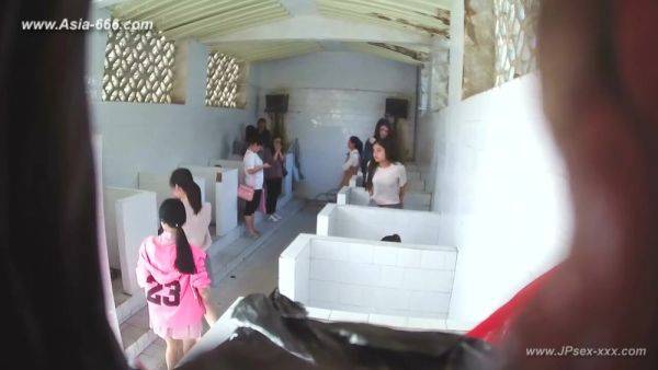 Chinese girls go to toilet.306 - hclips.com - China on nochargetube.com