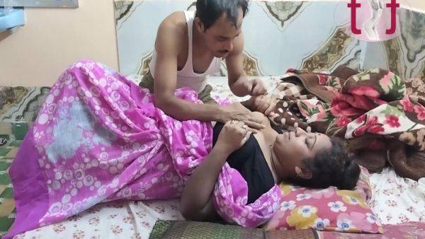 Domestic Help Comes Into Real Help - While The Master Can Not Control His Lust - hclips.com - India on nochargetube.com