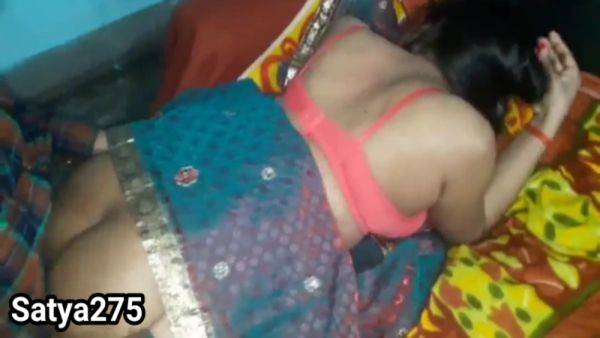 Indian Bed Sex With Another Person Full Enjoy In - hclips.com - India on nochargetube.com