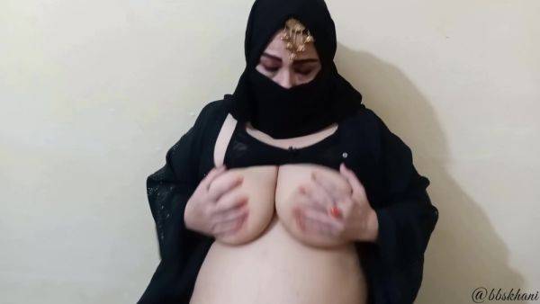 Hot Milf - Desi Hot Bbw Pakistani Mistress Giving - desi-porntube.com - India - Pakistan on nochargetube.com