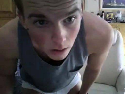 Cute amateur twink shows his big dick on webcam - drtuber.com on nochargetube.com