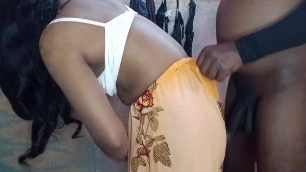 Stepsister In Saree Fucked In Desi Style - desi-porntube.com on nochargetube.com