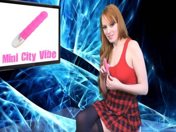 Redhead babe shows her hot body in naughty solo - drtuber.com on nochargetube.com