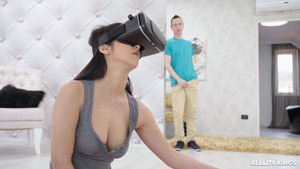 VR fantasy sex turns into reality once her stepbrother walks in on her - xbabe.com on nochargetube.com