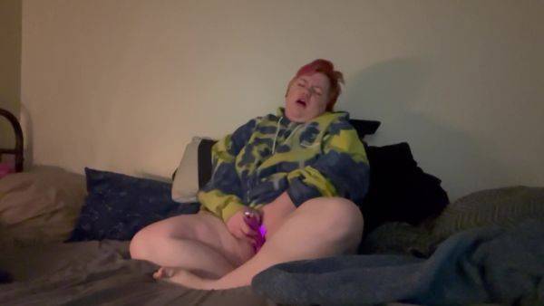 Chubby Bitch Fingers Wet Pussy - hclips.com on nochargetube.com