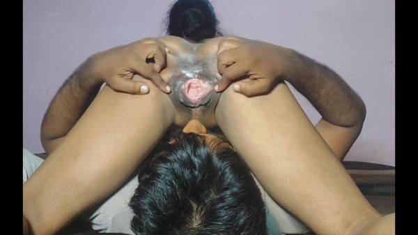 Indian Asian Girl Pussy Licking With Asian Milf - desi-porntube.com - India on nochargetube.com