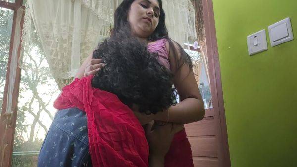 Valentine S Day In Vaishnavy Half Saree Hot Navel Lick Romance With Sharun Raj, Mallu Couple Hot Half Saree Removal Romance With Navel Lick Love - desi-porntube.com - India on nochargetube.com