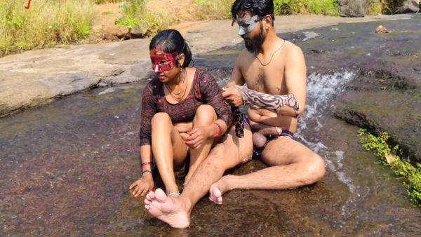 Today Stepbrother In Law And Stepsister In Law Outdoor Shoot Video - Devar Bhabhi And Hindi Sex - desi-porntube.com - India on nochargetube.com