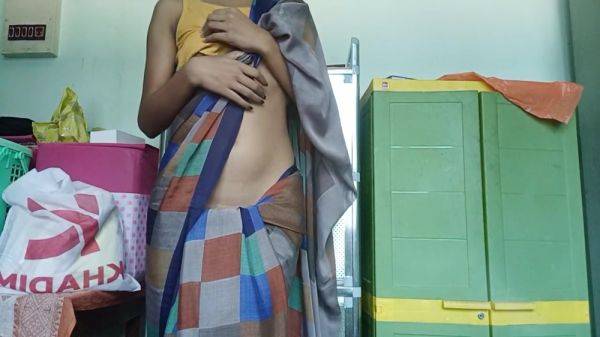 18 Years In Hot College Girl In Saree - desi-porntube.com - India on nochargetube.com