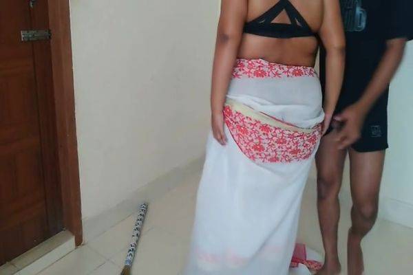 Smart Nandini Di Ko Chodne Keliya Majbor - desi-porntube.com on nochargetube.com