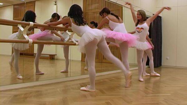 Needy ballerinas are enjoying a nice oral play on the dance floor - xbabe.com on nochargetube.com