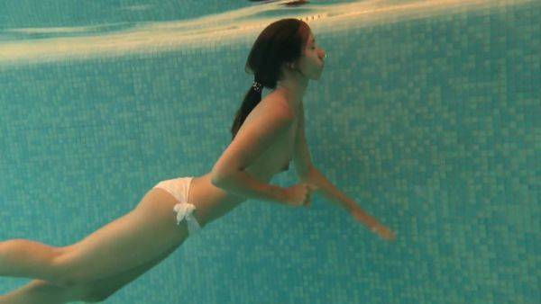 Russian Tiny Pornstar Swimming Nude - Irina Russaka - videomanysex.com - Russia on nochargetube.com