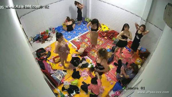 Chinese girl changeroom.33 - txxx.com - China on nochargetube.com