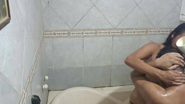 Indian Step Sister Gets Ass Fucked In The Shower - videohdzog.com - India on nochargetube.com