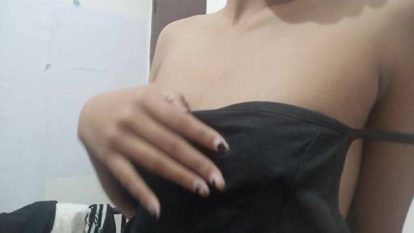 Indian Girl Showing Her Boobs - desi-porntube.com - India on nochargetube.com