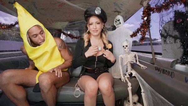 Strong Halloween bang bus sex leads tight blonde to surreal orgasms - xbabe.com on nochargetube.com